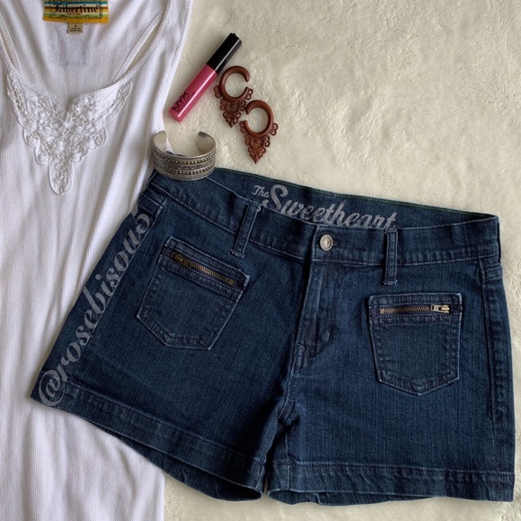 Old Navy Pants - 🆕{OLD NAVY} Sweetheart mid-rise dark denim shorts
